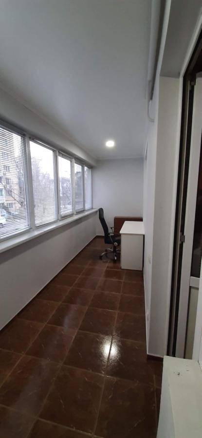 Large 2-Bedroom Apartament In The Center Chisinau Ngoại thất bức ảnh